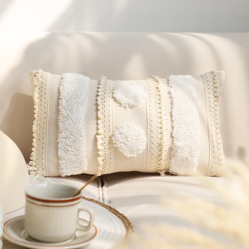 Kissenbezug mit Quasten und Tufting