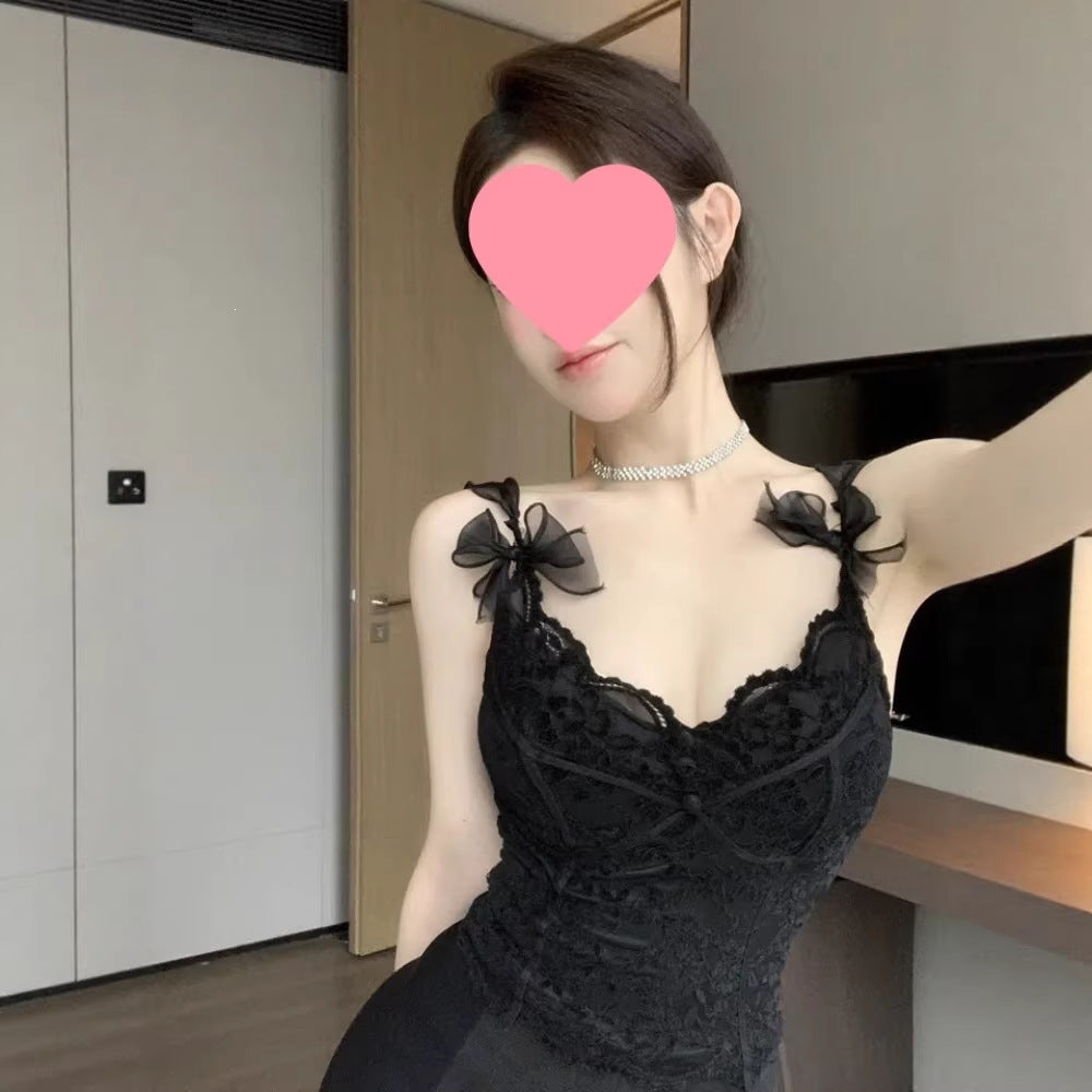 Spitzen-Neckholder-Top mit integrierten Pads