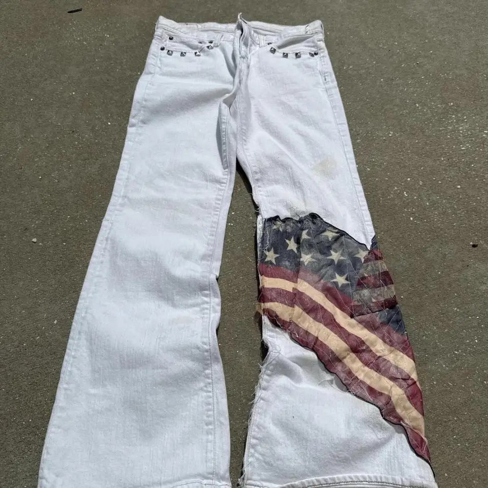 Weisse Jeans mit Flag-Patchwork