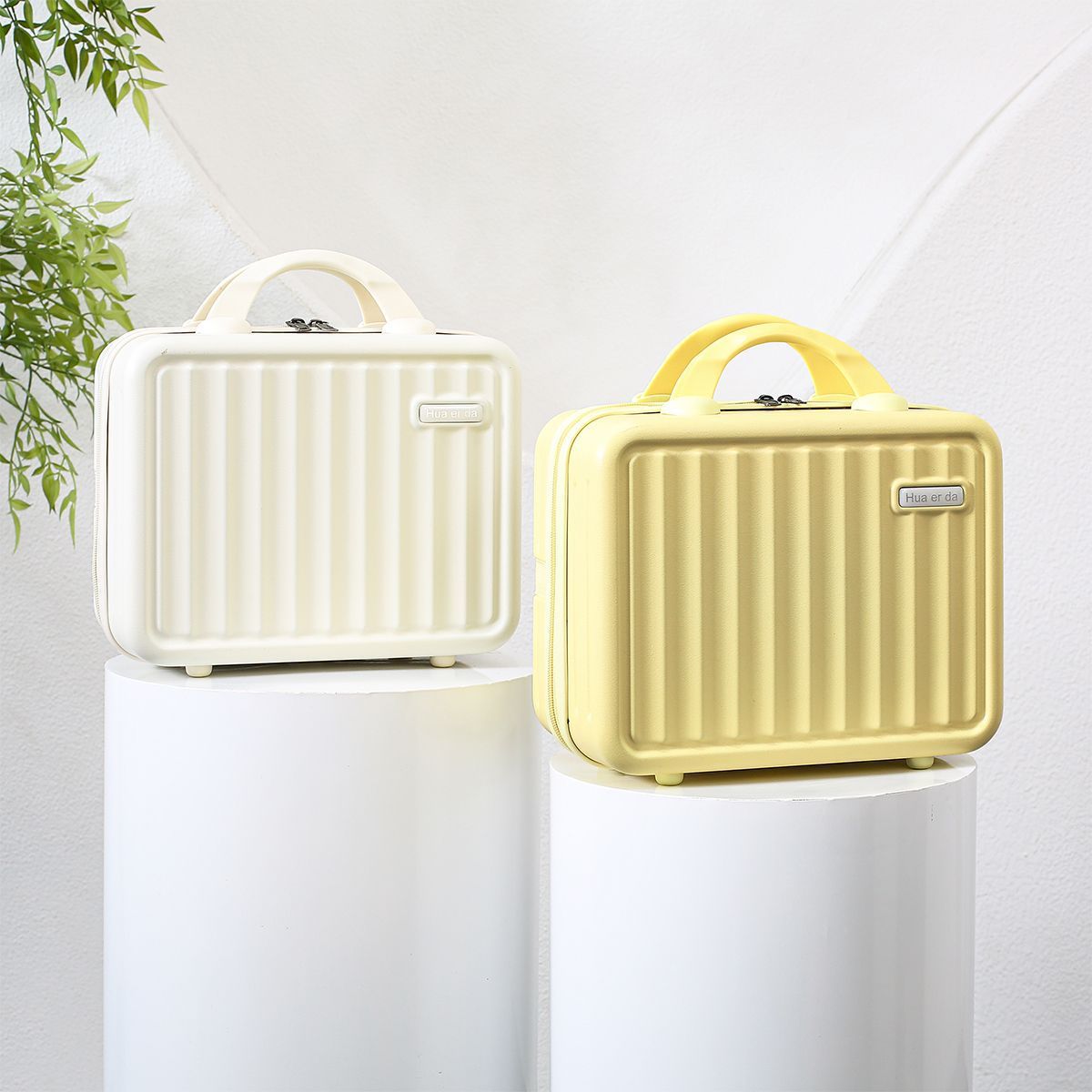 Leichter, kompakter Reisekoffer – Bild 5 | LuxeStyle