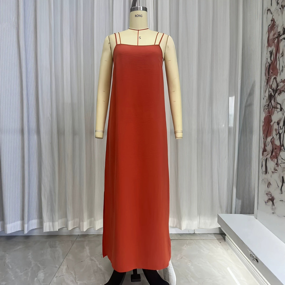 Verstellbares Sommer-Slipdress mit Seitenschlitz – Bild 2 | LuxeStyle