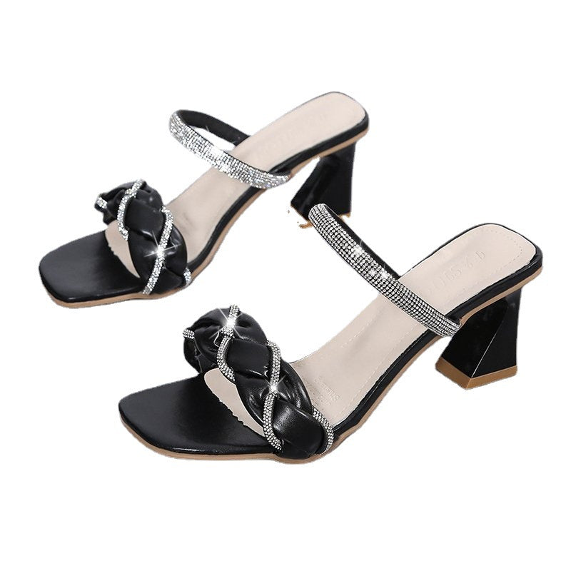 Sandalen mit Strass und geflochtenen Riemen – Bild 7 | LuxeStyle