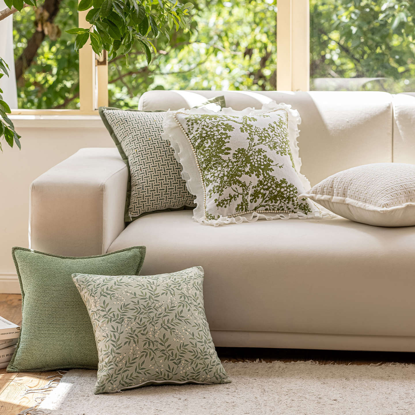Grüner Sofa-Kissen in Pflanzen-Optik