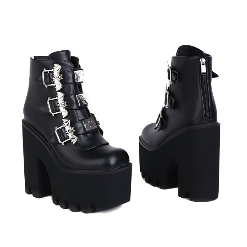 Elegante Low-Cut Lederboots mit Blockabsatz