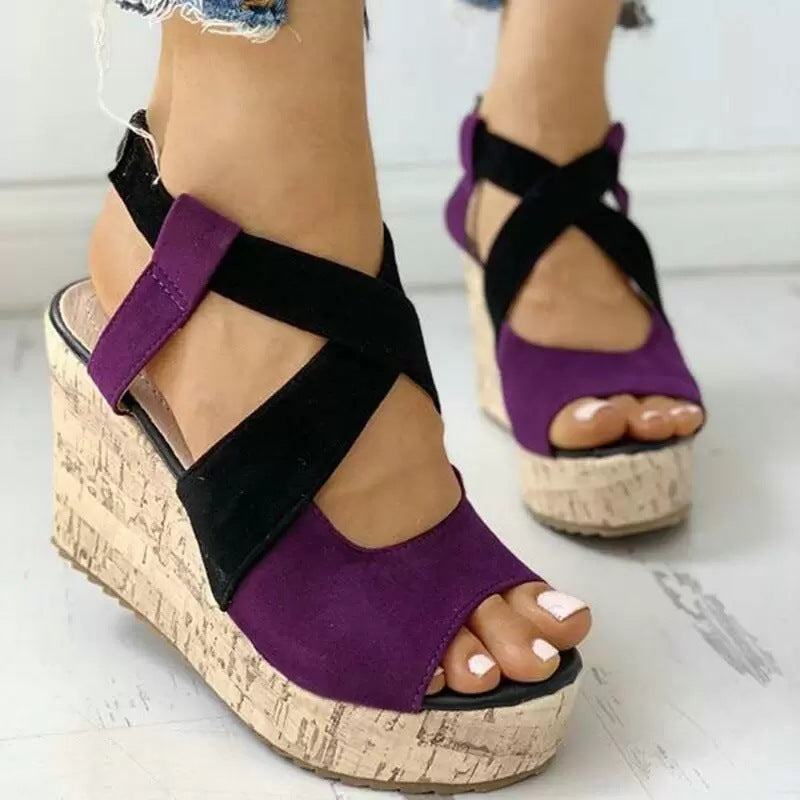 Sommer-Plateau-Sandalen mit Querband – Bild 2 | LuxeStyle