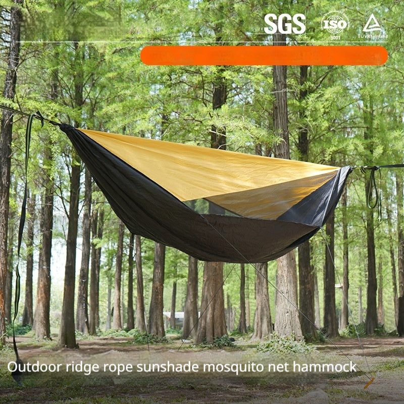 Outdoor-Hängematte mit Sonnenschutz