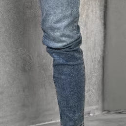 Retro Slim-Fit Jeans