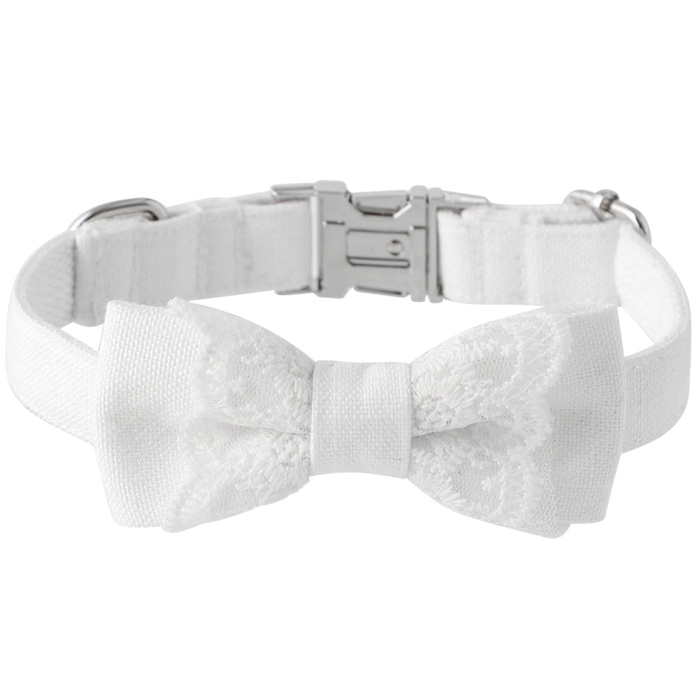 Hundehalsband mit Fliege, Weiss