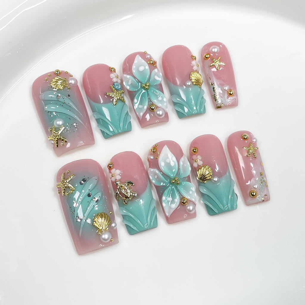 3D Gradient Nageldesign mit Meeresmotiven
