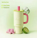 Isolierter Trinkbecher mit Strohhalm – Bild 1 | LuxeStyle