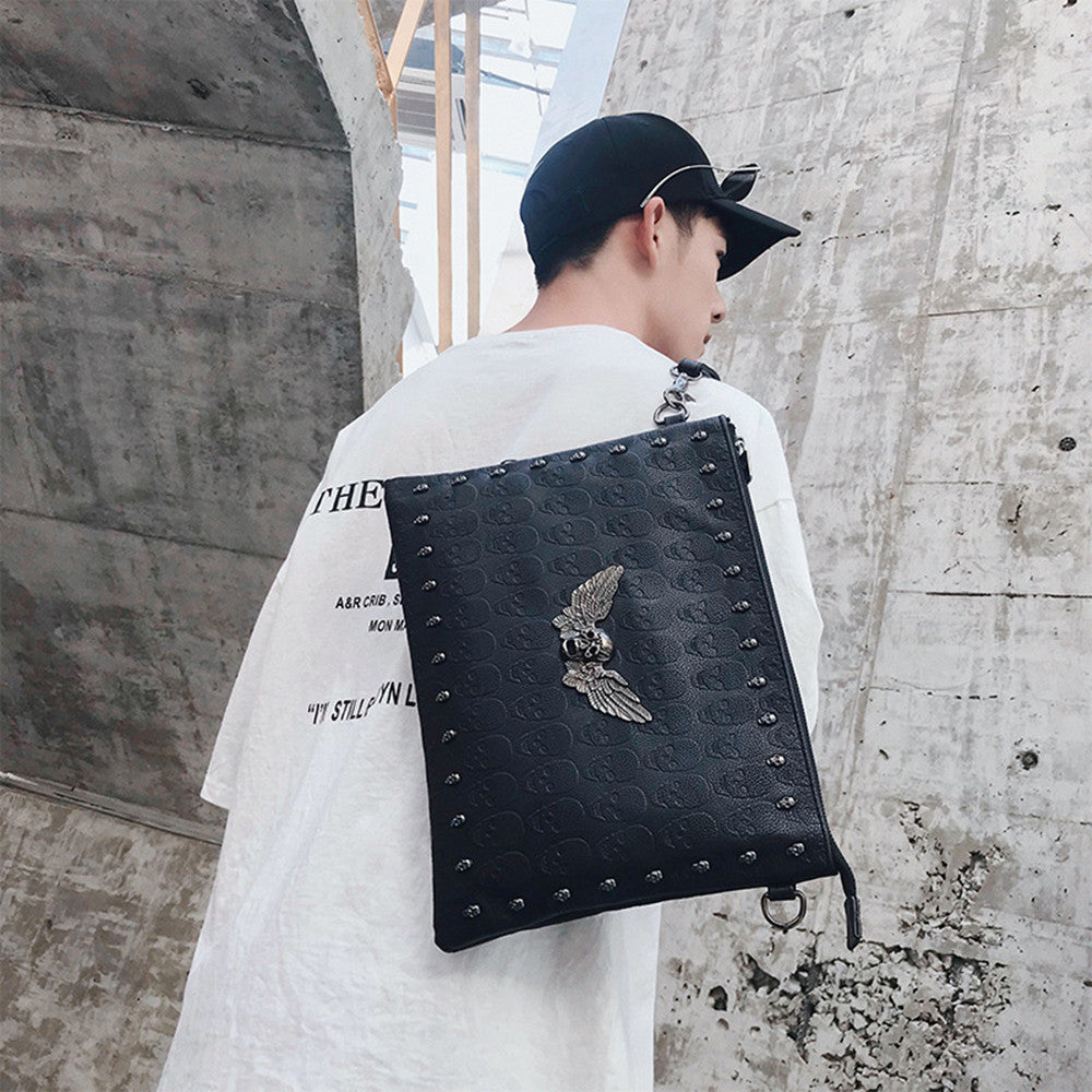 Schwarze Schultertasche mit Gürtelschnalle – Bild 2 | LuxeStyle