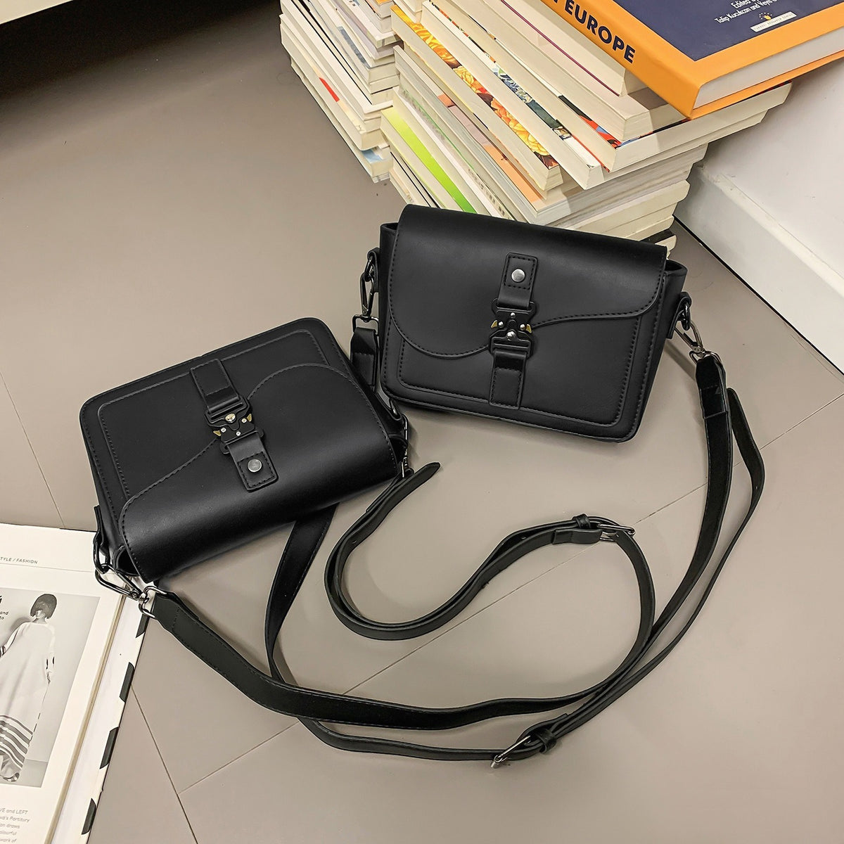 Mini Crossbody Tasche aus PU-Leder – Bild 4 | LuxeStyle