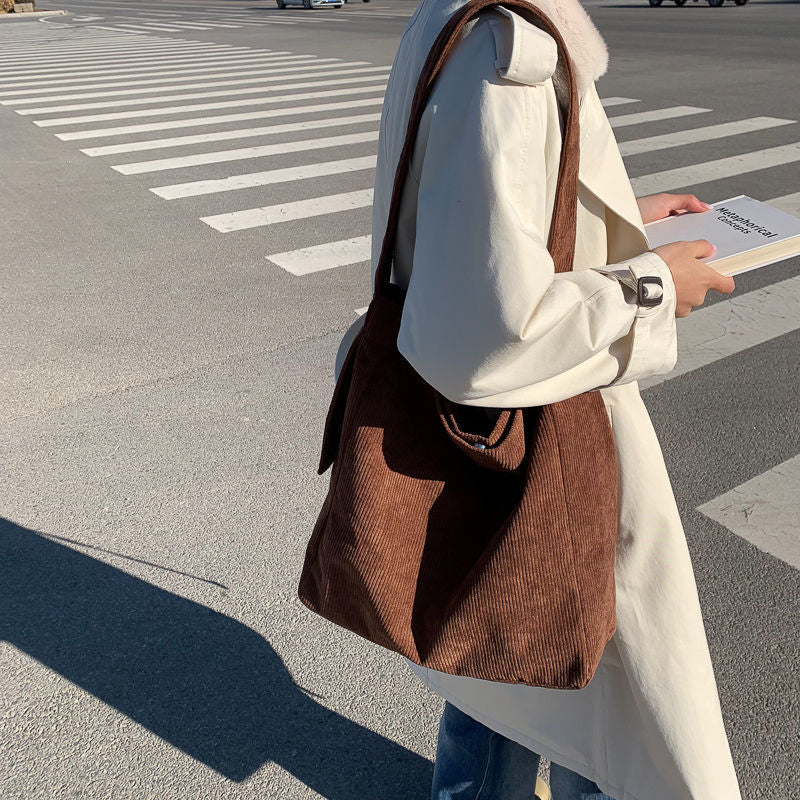 Corduroy Bucket Bag für Studierende – Bild 8 | LuxeStyle
