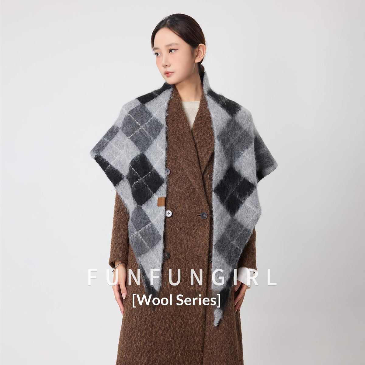 Triangular Schals mit Strassstein-Jacquard-Muster – Bild 7 | LuxeStyle