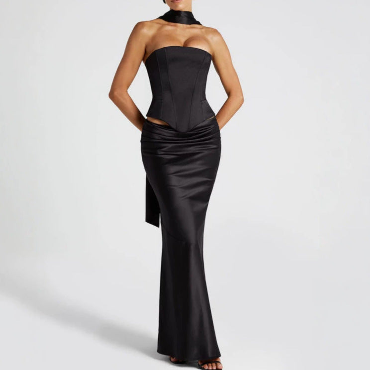 Elegantes zweiteiliges Damenkleid mit Bindeband
