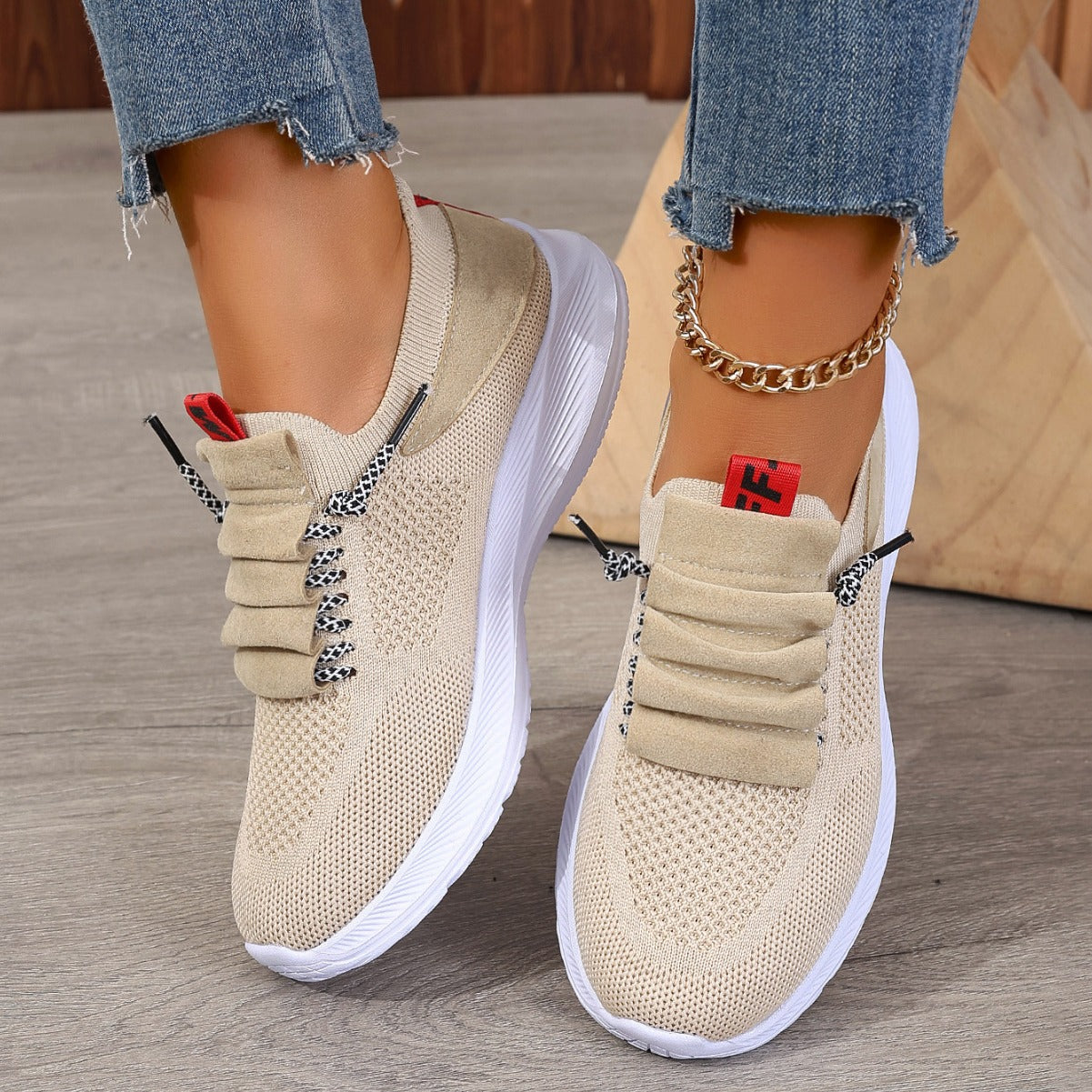 Freizeit-Sneaker mit flacher Sohle