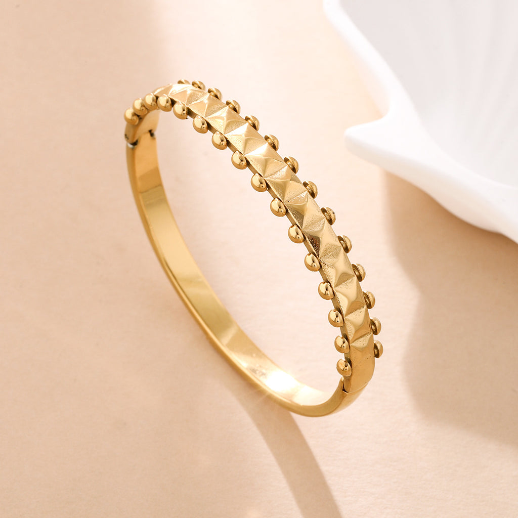 Wellenförmiges Armband mit Diamanten – Bild 4 | LuxeStyle