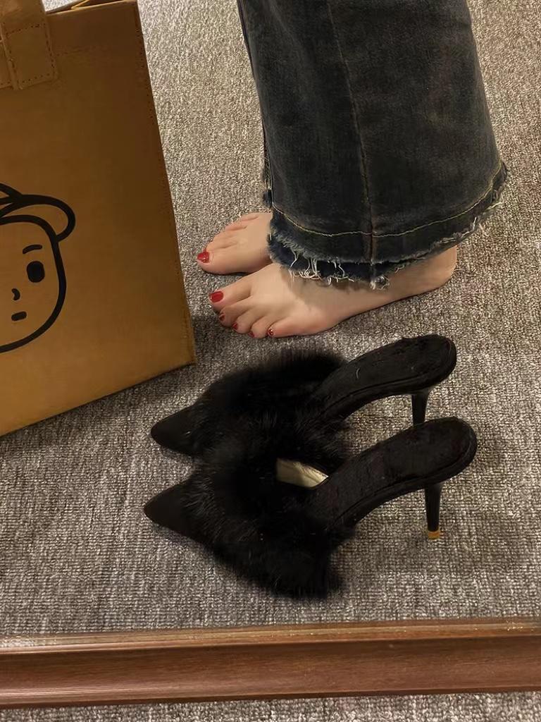 Furry High Heel Sandalen mit spitzer Zehe – Bild 10 | LuxeStyle