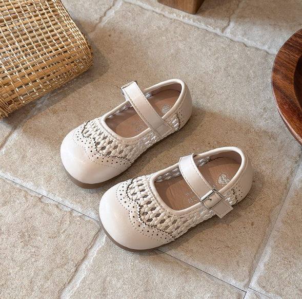 Sommerliche Mädchen-Sandalen mit atmungsaktivem Sohlen
