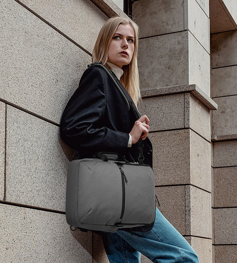 Männlicher Business-Rucksack mit 20-35L Kapazität – Bild 6 | LuxeStyle