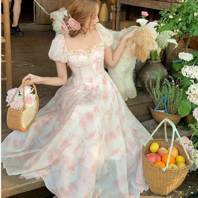 Schlankmacher-Dress mit Ombre-Quadrat-Ausschnitt