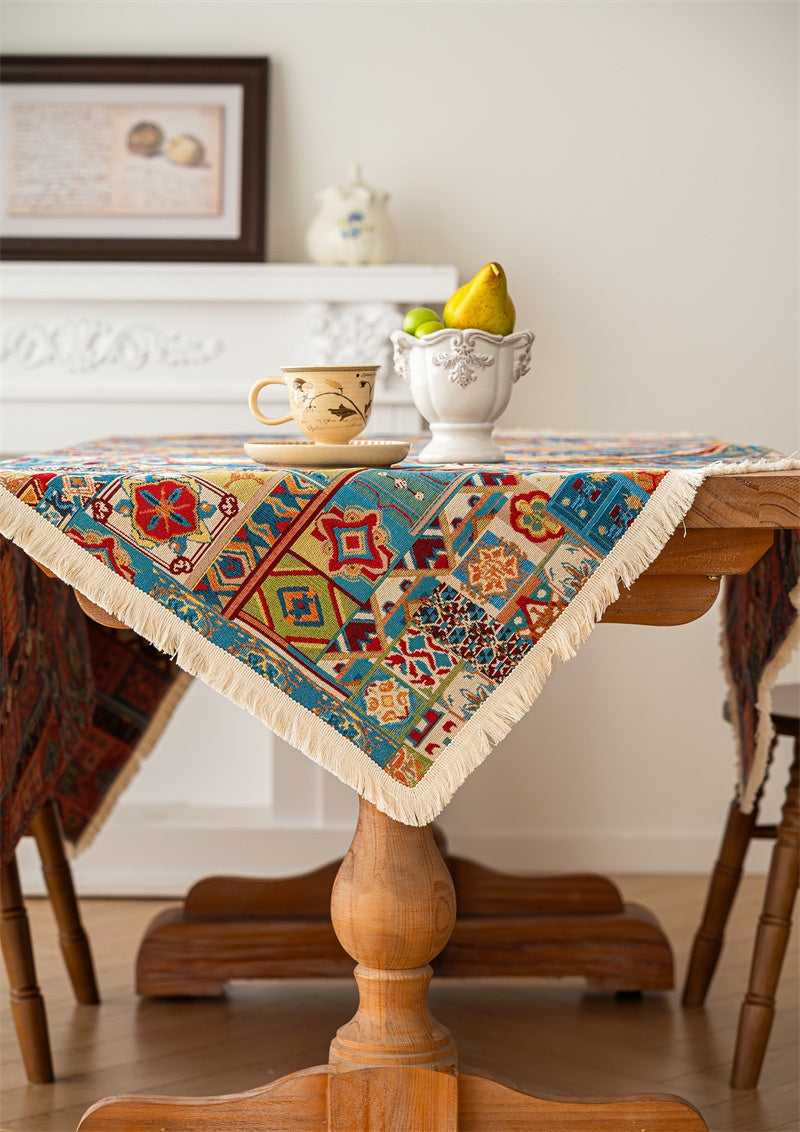 Jacquard-Tischdecke mit Quasten – Bild 4 | LuxeStyle
