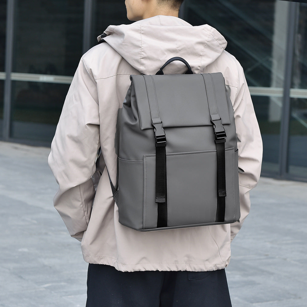 Stilvoller Herrenrucksack mit Seitentaschen – Bild 2 | LuxeStyle