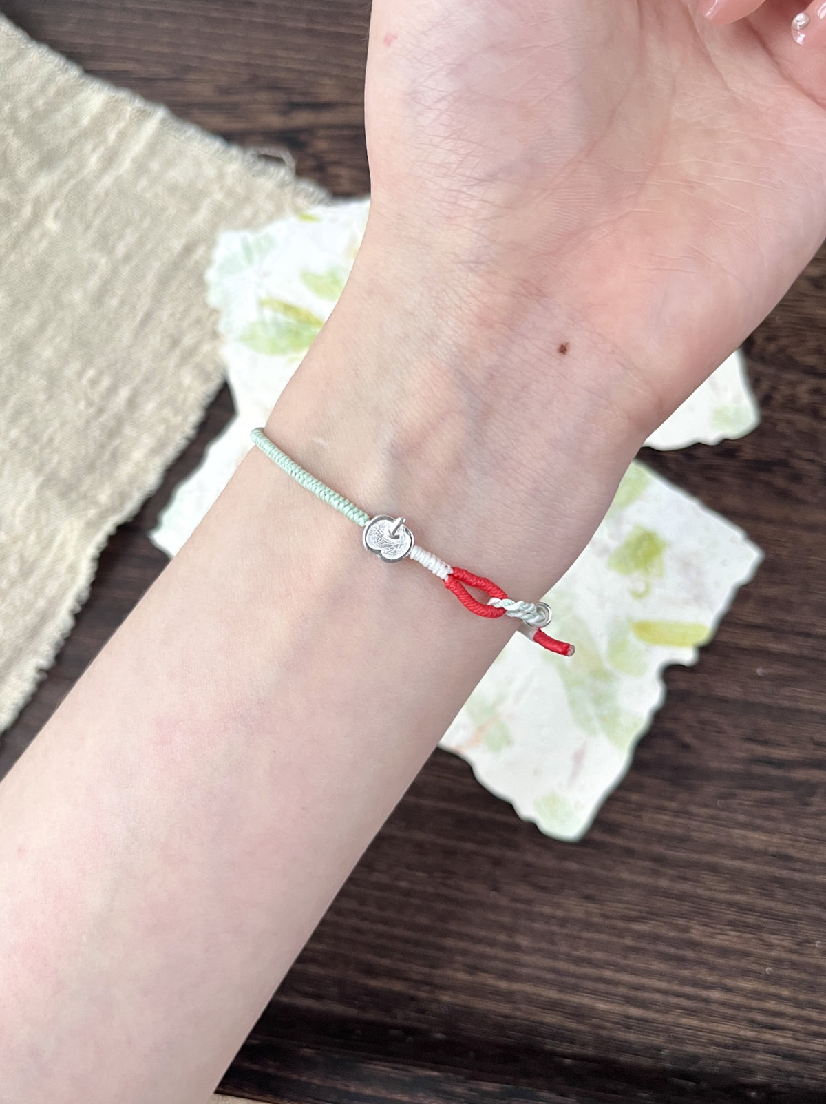 Armband mit Kleeblatt-Design für Damen – Bild 3 | LuxeStyle