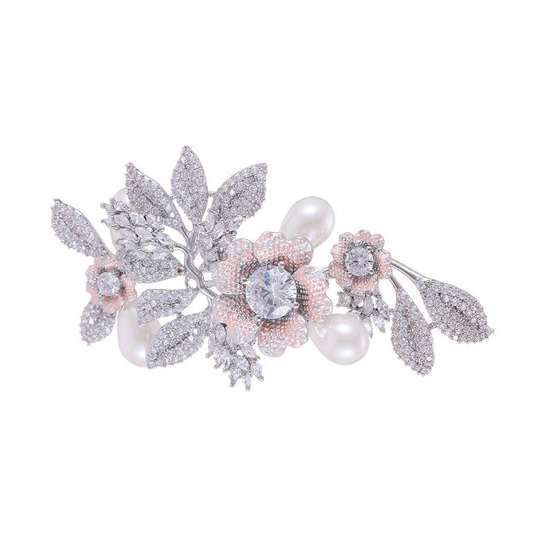 Silberne Blumen- und Perlenbrosche – Bild 2 | LuxeStyle