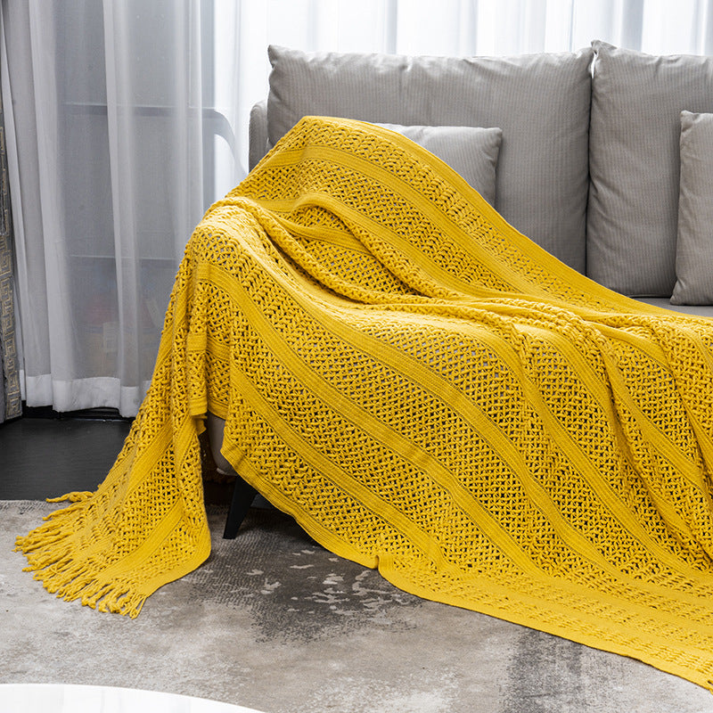 Geometrische Strickdecke für Sofa oder Bett – Bild 3 | LuxeStyle
