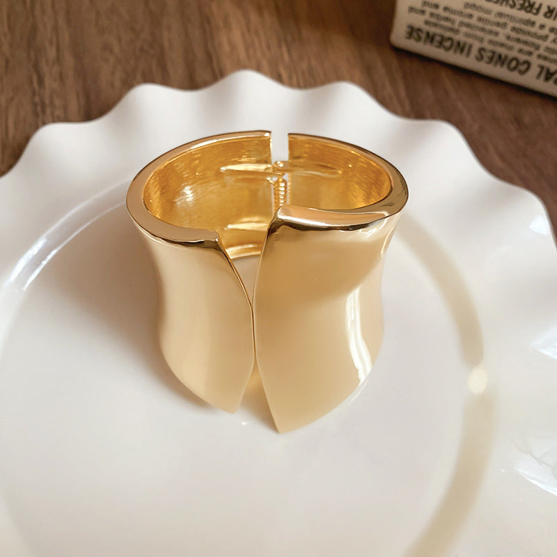 Breites, unregelmässiges Armband – Bild 2 | LuxeStyle