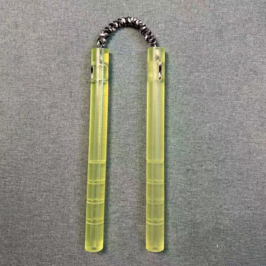 Transparenter Nunchaku aus Kunststoff