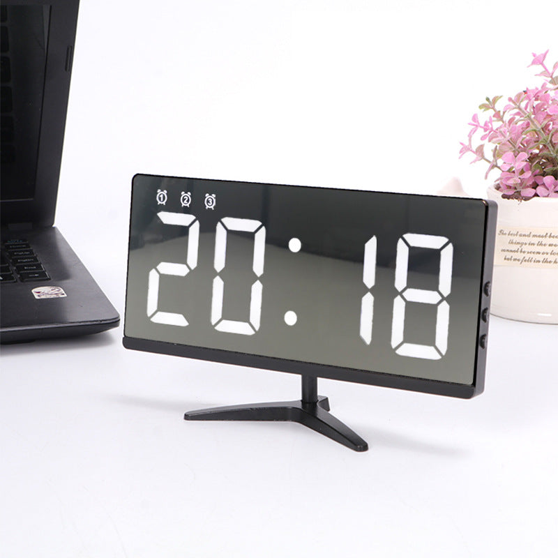 LED Wecker mit Spiegel & Kalender | LuxeStyle