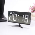LED Wecker mit Spiegel & Kalender | LuxeStyle
