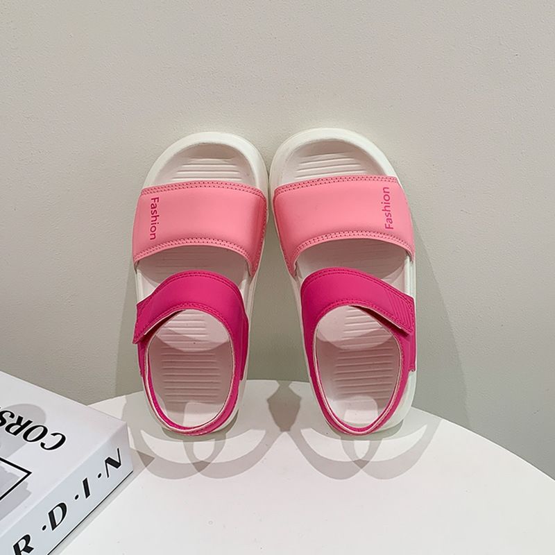 Weichsohlige Sandalen