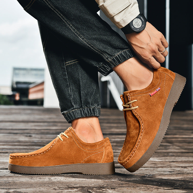 Outdoor-Sneaker aus Wildleder