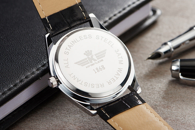 Herrenuhr mit Kalender und Edelstahlarmband – Bild 10 | LuxeStyle