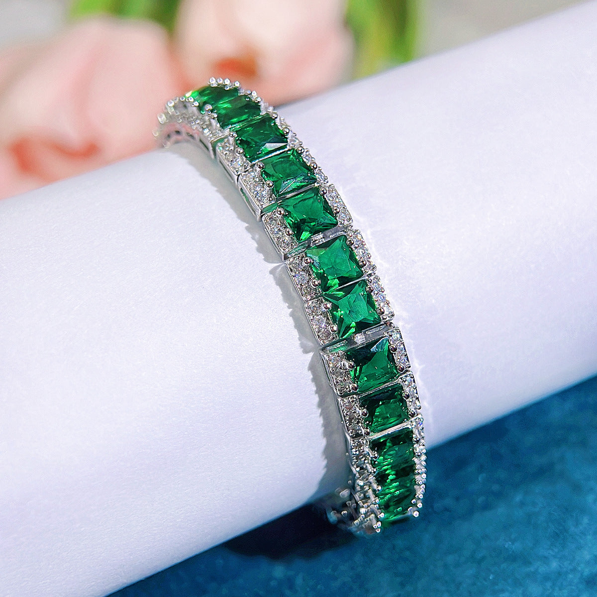 Olivengrüner Diamant-Armband