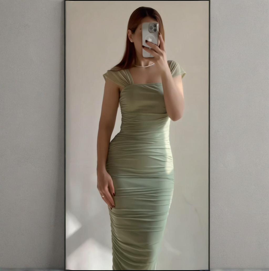 Elegantes, tailliertes Bodycon-Kleid mit Falten