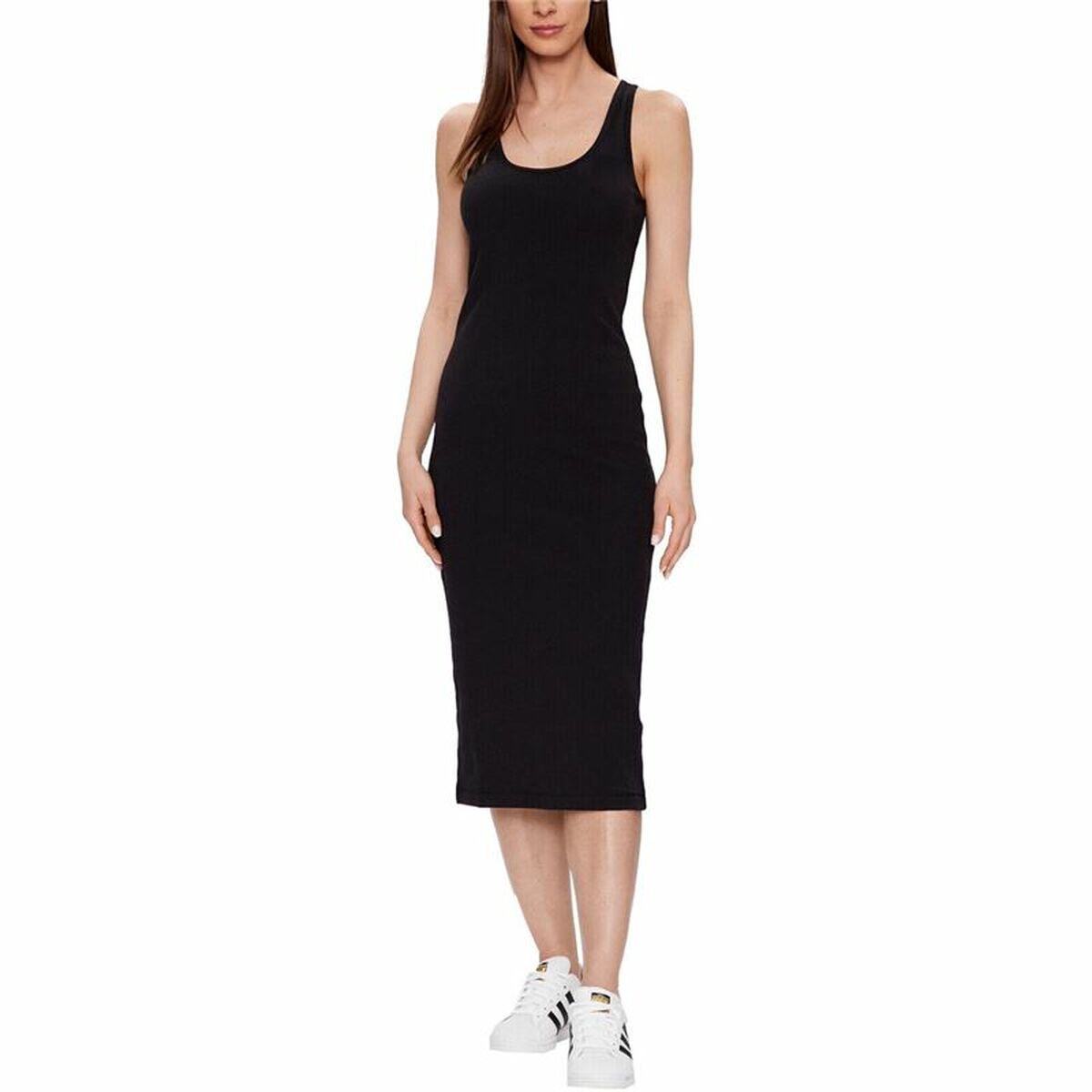 Sportliches Kleid – Für aktive Frauen mit Stil!