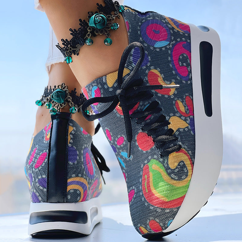 Bequeme Slip-On Sneaker mit Paisley-Print