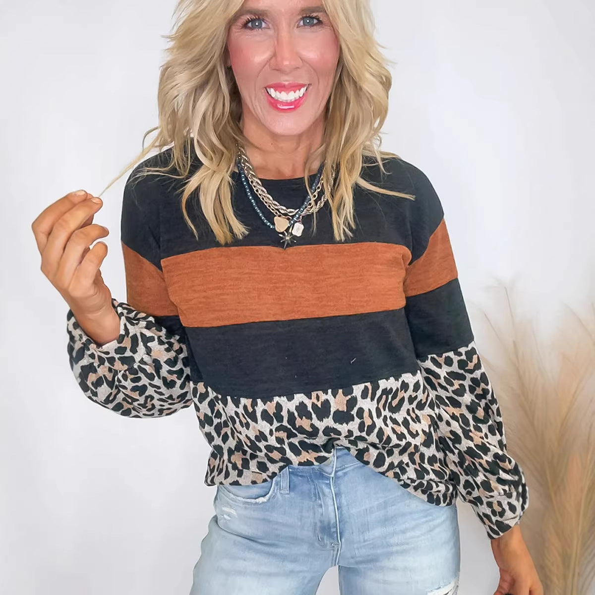 Lässiges Color-Block Sweatshirt mit Leopardenprint