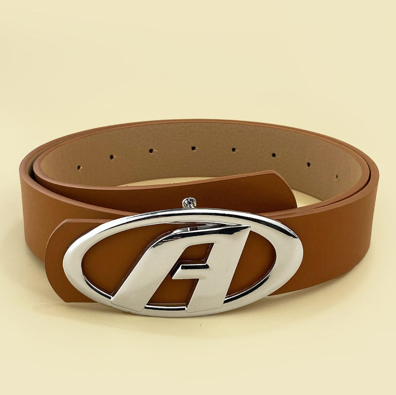 Eleganter Ledergürtel mit Metallschnalle A