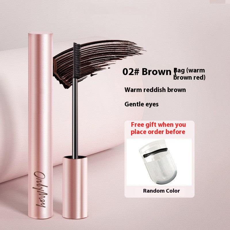 Mascara Wasserfest Lang & Schwungvoll – Bild 3 | LuxeStyle
