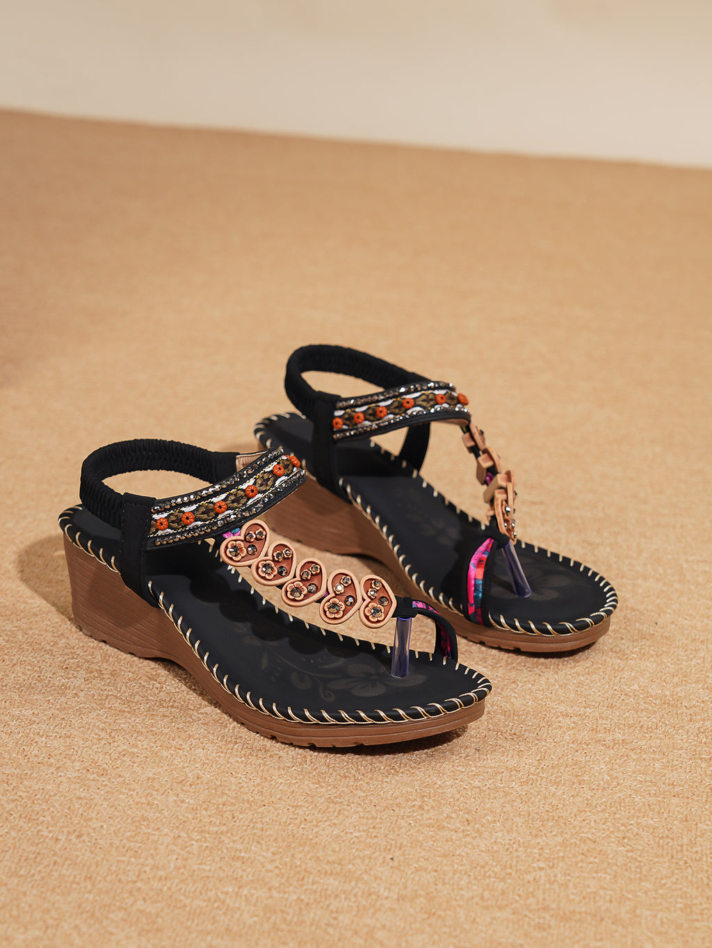 Florale Plateau-Sandalen mit Strass