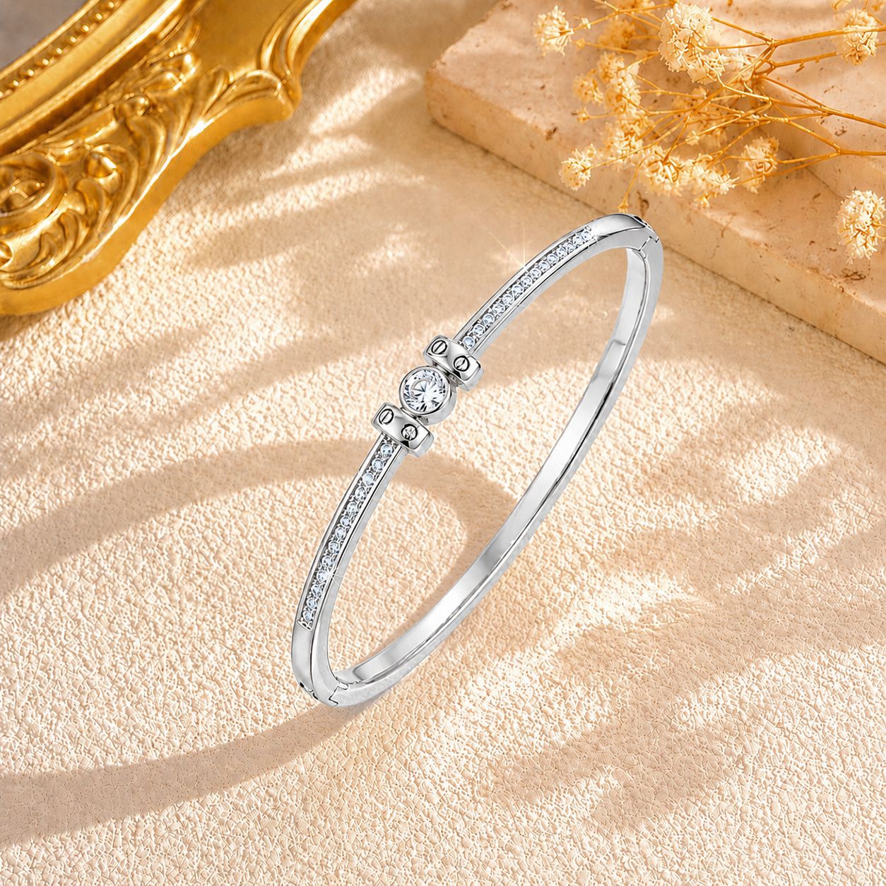 Diamantbesetztes Armband