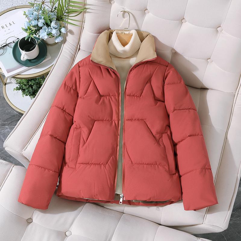Vielseitige kurze Baumwoll-Steppjacke Damen
