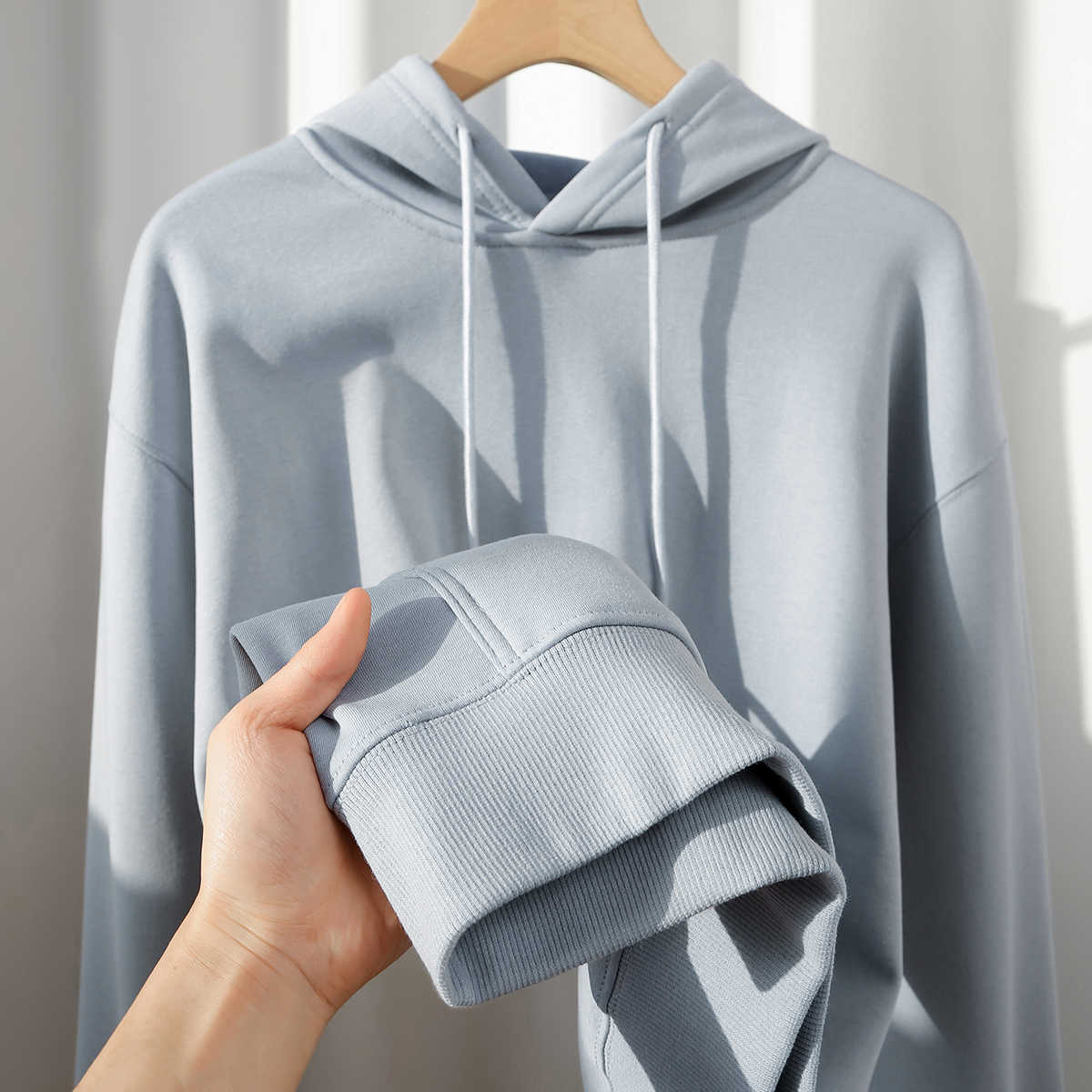 Gefüttertes Kapuzen-Sweatshirt aus Baumwolle – Bild 7 | LuxeStyle