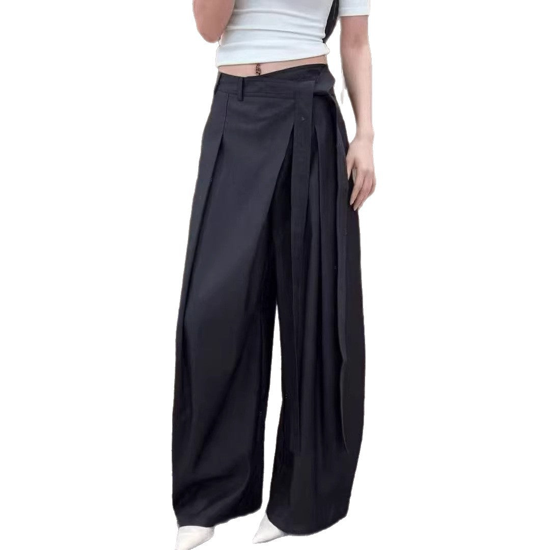 Weite Freizeithose mit hohem Bund