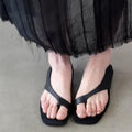 Retro-Sandalen mit eckiger Zehenpartie – Bild 1 | LuxeStyle